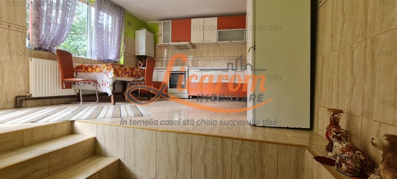 Casa individuala cu 2 apartamente, 6 camere,teren 403 mp,ASTRA. - Poză 2