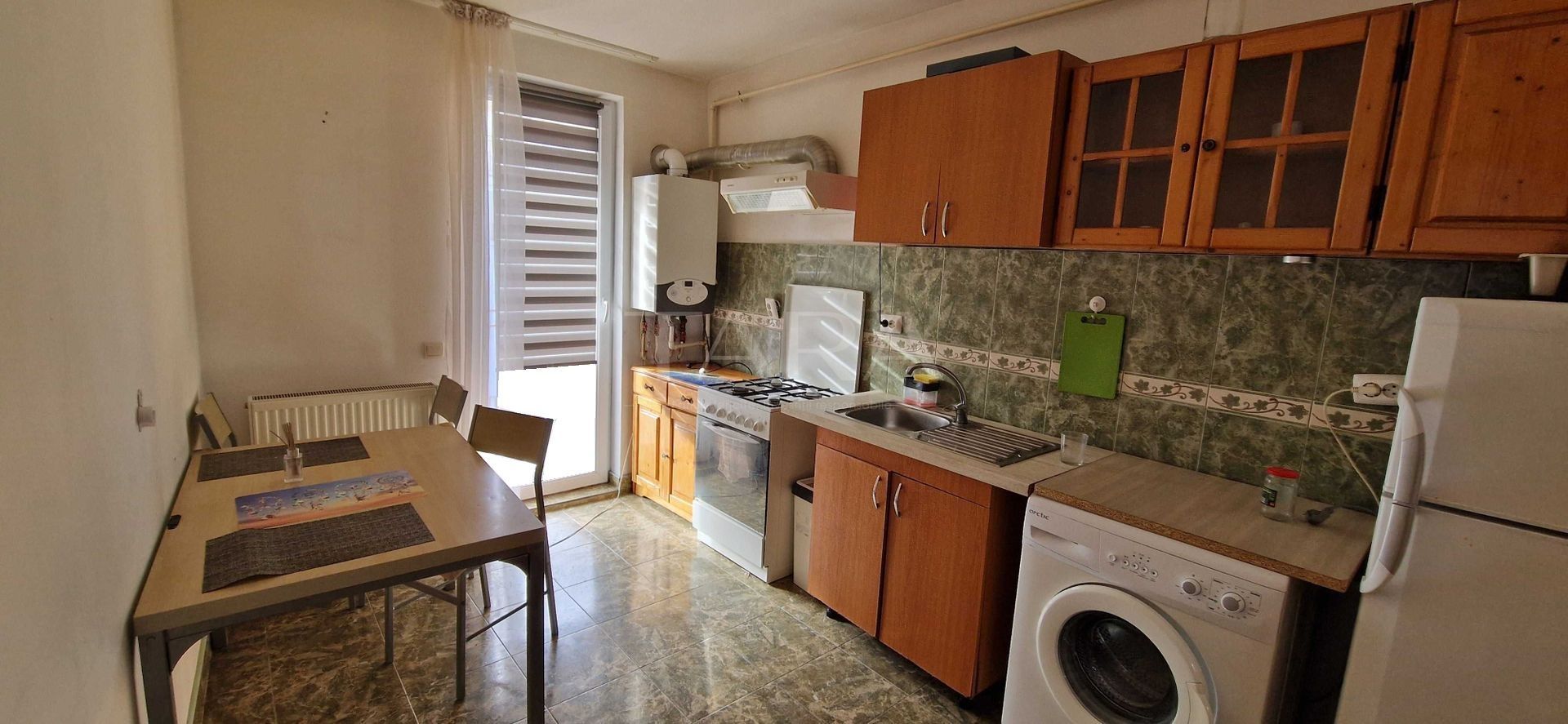 Apartament cu o cameră de vânzare în Florești – zona Penny. - Poză 1