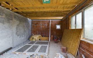 Casă cu 3 camere la roșu de vânzare zona 6Vânători - Poză 4