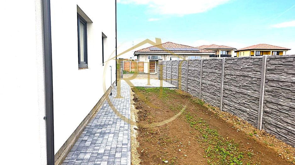 De vânzare - Duplex 5 camere  Mosnita Noua , comision ,,0'' - Poză 12