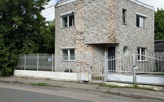 Casa rexeptionata in 2025 singura in curte - Poză 1