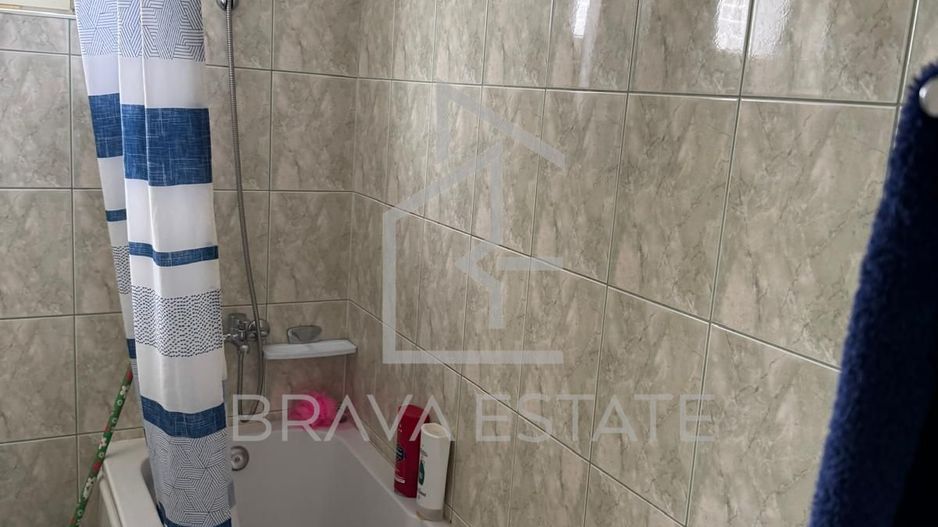 Apartament o cameră, 46mp, balcon, zona Farmec - Poză 6