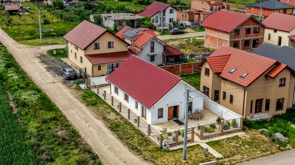 Casă nouă gata de mutat, în Tisa Nouă, la 14 km de Arad - Poză 1