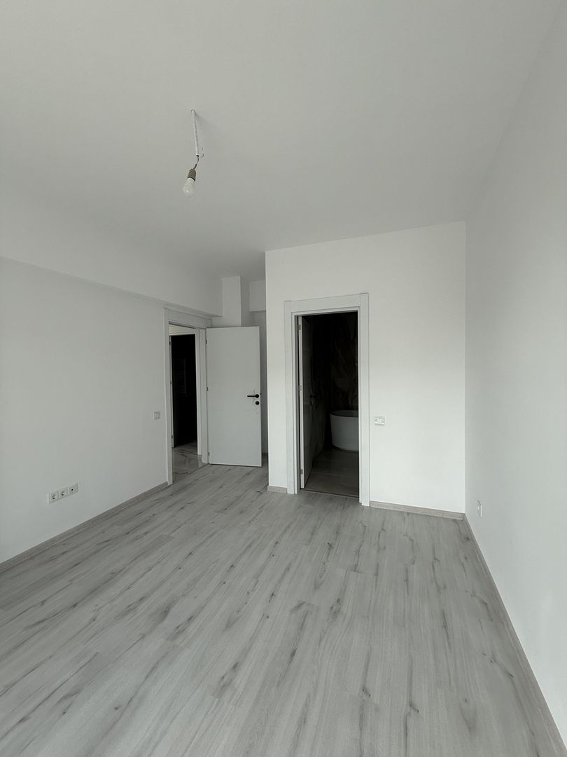 3 CAMERE/ MUTARE IMEDIATA / 7 MINUTE METROU N TECLU - Poză 12