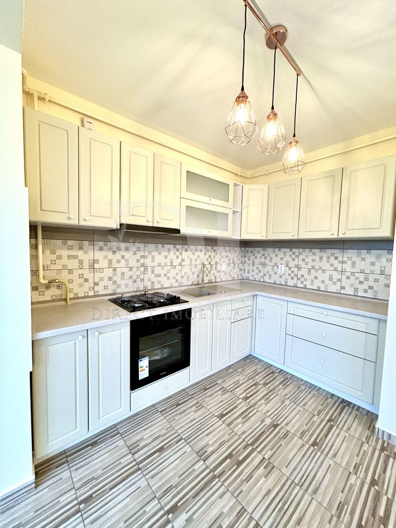 Apartament 3 camere, de vanzare  in Zona BMW / Floresti - Poză 1