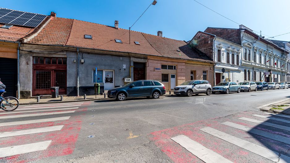 Locuință și Business pe Str. L. Blaga, Arad, Spațiu + Apartament - Poză 1