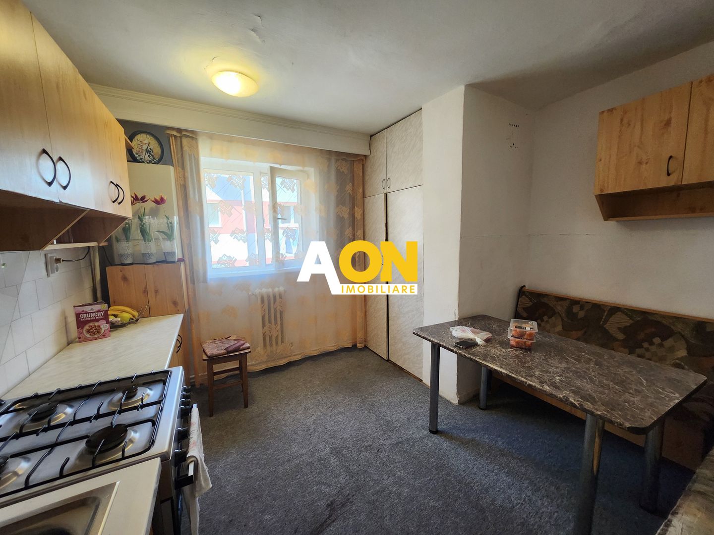 De vanzare apartament 3 camere, etaj intermediar, Cetate - Poză 7