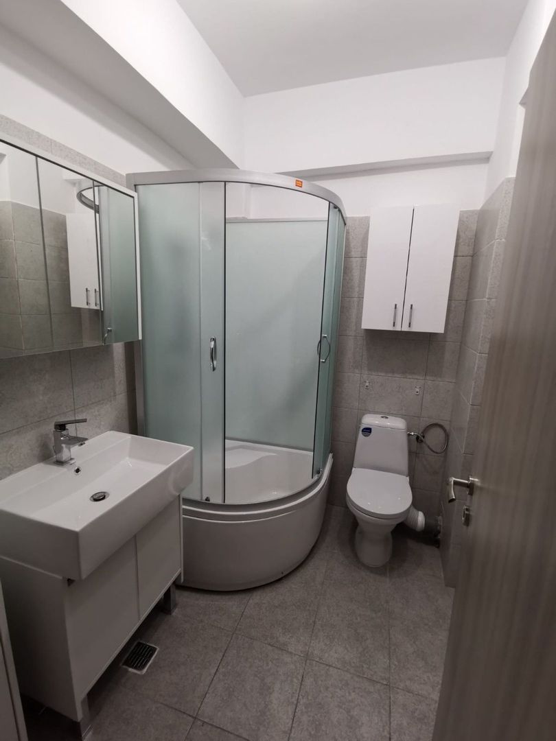 De închiriat garsonieră Apărătorii Patriei - Poză 5