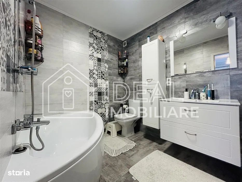 Triplex cu 5 camere complet mobilat si utilat, in SELIMBAR - Poză 2