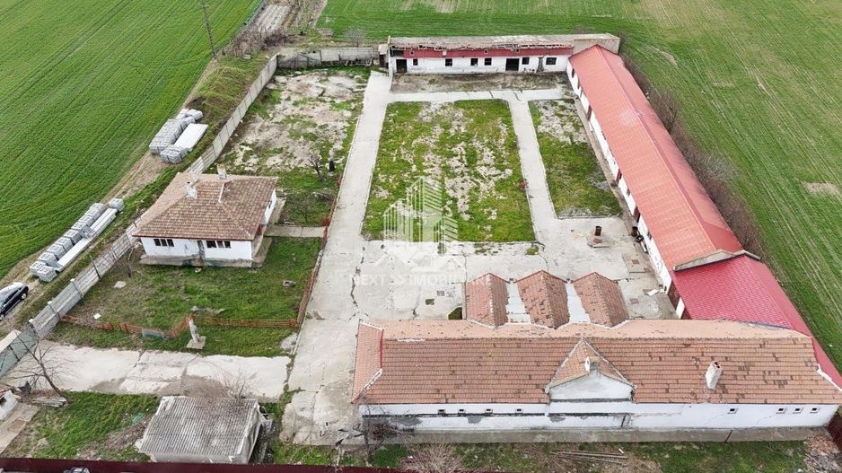 ​Oportunitate Investiție Ovidiu: Teren 4455 mp și Clădiri 1067 mp - Poză 4