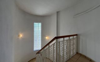 Casa 15 camere cu parcare mare - Jiului - Poză 13
