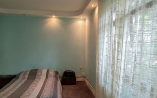 Vila cu piscina, 950  mp teren -  Piata Centrala, str. Posta Veche - Poză 13