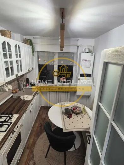 Apartament cu 3 camere /60mp/ zona Podu Ros - Poză 4