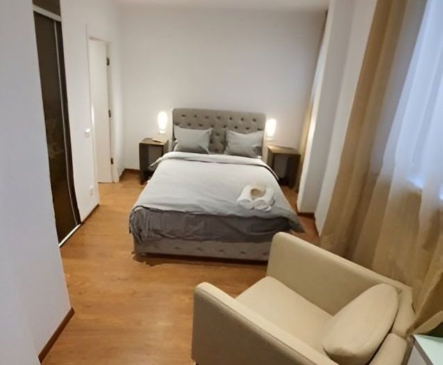 Apartament 3 Camere Spatios Romana Renovat - Poză 3