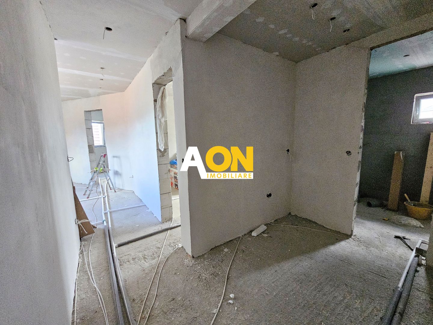 Casa 12 camere, pretabila ca pensiune sau pentru apartamentare - Poză 11