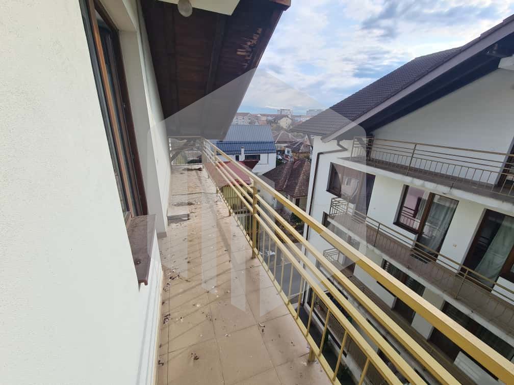 Apartament|4 camere | zona Calea Dumbravii | Lift | Parcare subterana - Poză 5