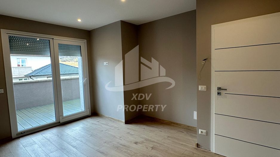 Penthaus  modern in  Sibiu ,3 camere ,2 garaje subteran , boxa - Poză 1