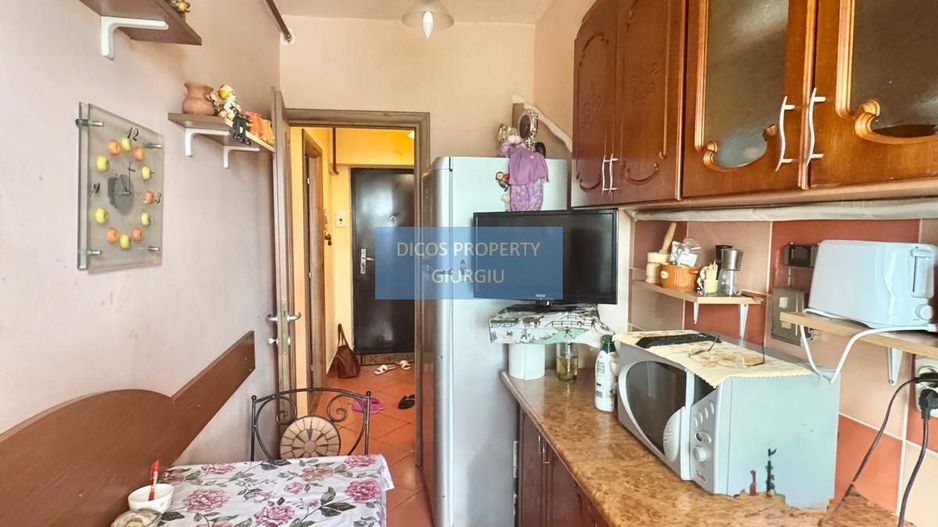 Apartament de vânzare – Giurgiu, bloc Romarta - Poză 4