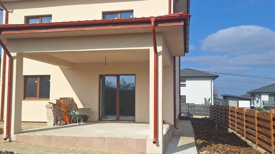 Casa P+E ,140 mp utili,451 mp teren, Hlincea,MUTARE  IMEDIATA. - Poză 8
