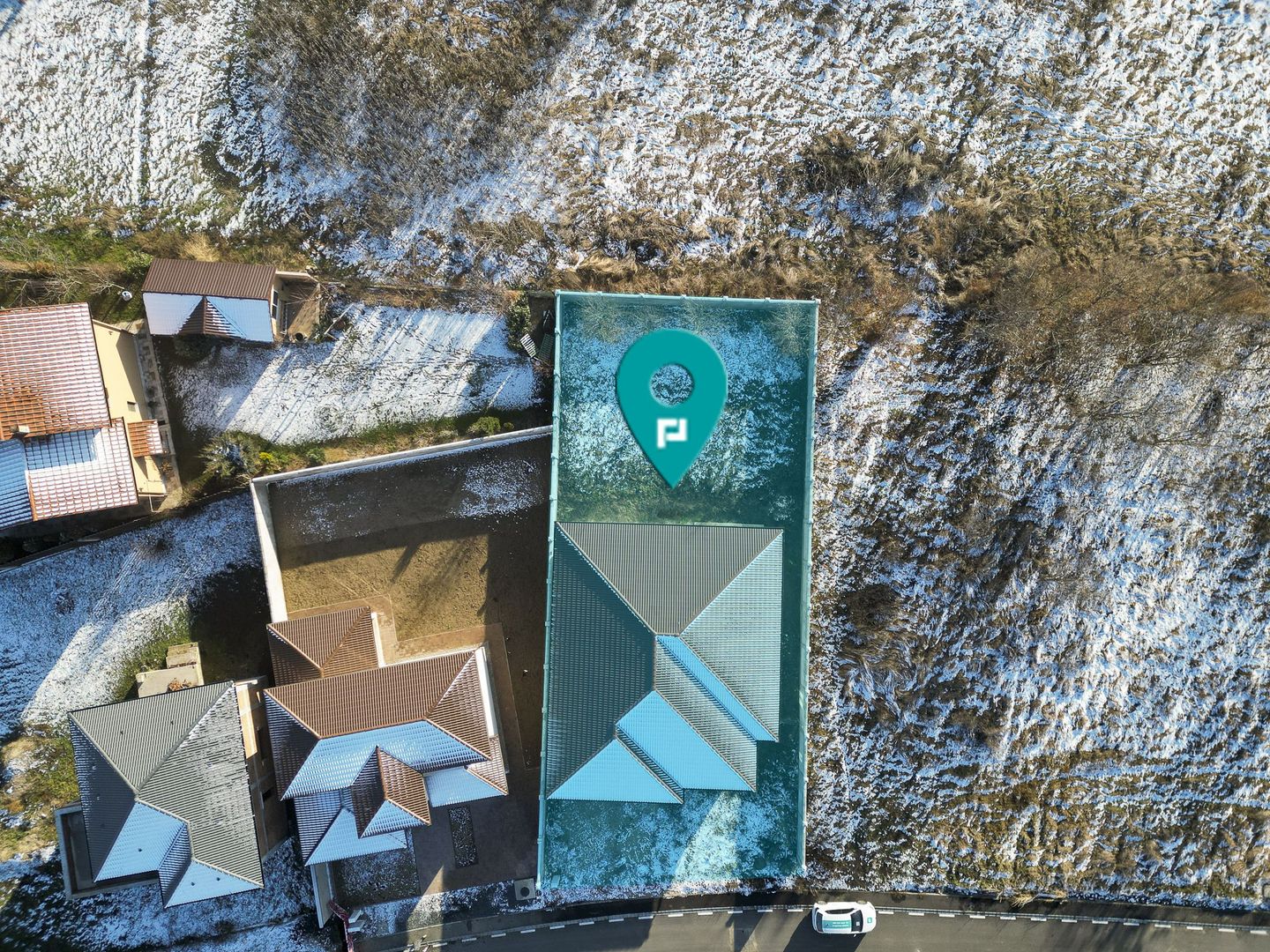 Vilă la sol cu open space și 3 dormitoare la alb - Poză 2