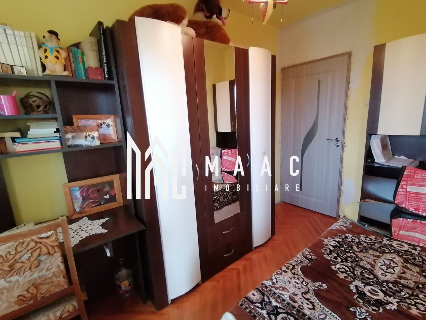 Apartament 4 camere I Decomandat I Etaj 2 I Zona Sub Arini - Poză 3