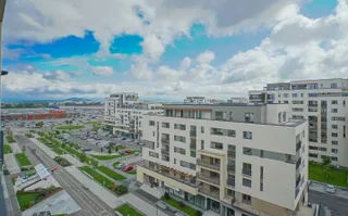 Coresi Urban Vibe | Apartament modern cu vedere directă la pietonală - Poză 11