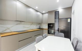 Chirie, apartament, 2 camere, strada Cojocarilor, Centru - Poză 1