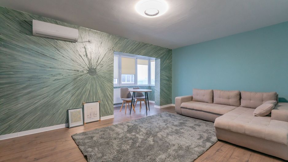 Chirie 2 camere Astra Brașov: 57 mp, AC și două balcoane închise - Poză 2