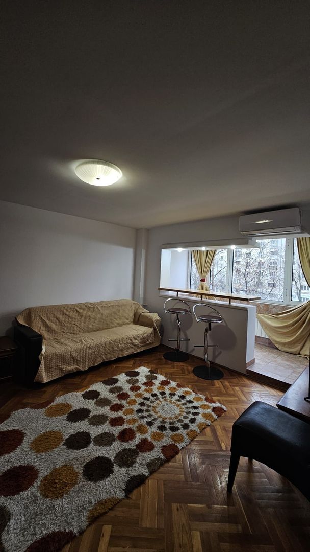 Închiriez apartament 3 camere, mobilat și utilat, Piața Alba Iulia - Poză 1