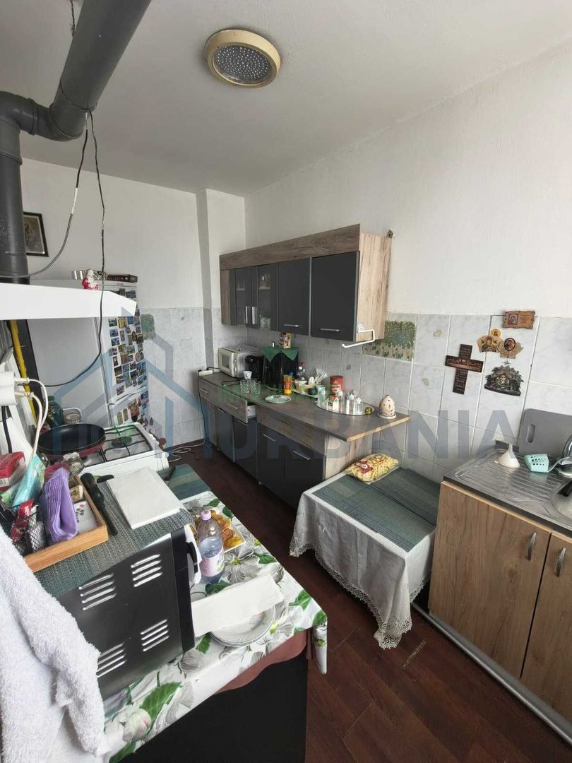 Apartament 3 camere, clădire istorică, centrul Iașului – 70 mp, potențial lux/business - Poză 6