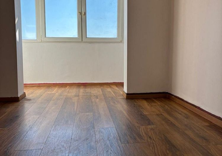 BRASADAS vinde ap cam etaj 4/4 in 14 Mai. - Poză 2