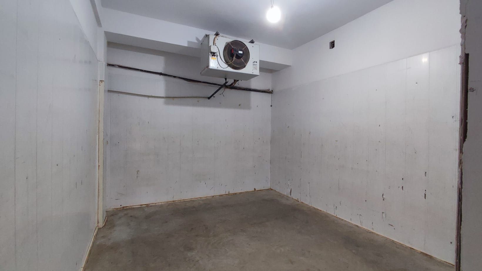 Depozit cu camere Frigorifice, zona strazii Paris - Poză 14