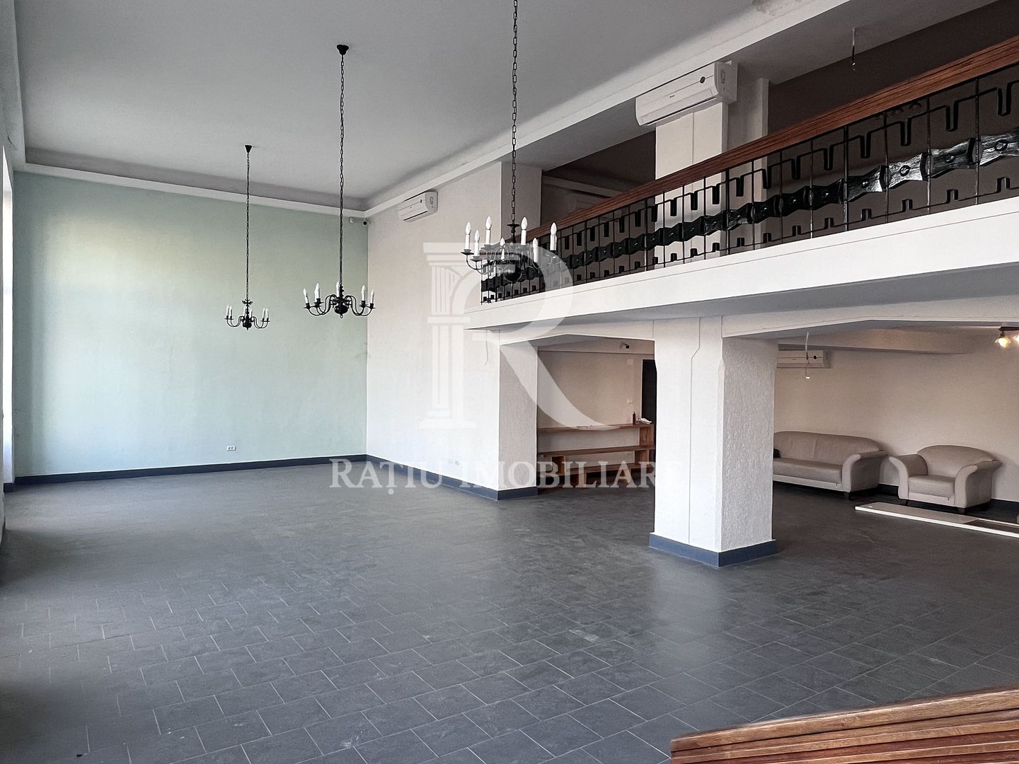 Spațiu Comercial în Imobil Istoric | Locație Ultracentrală | Oradea - Poză 3