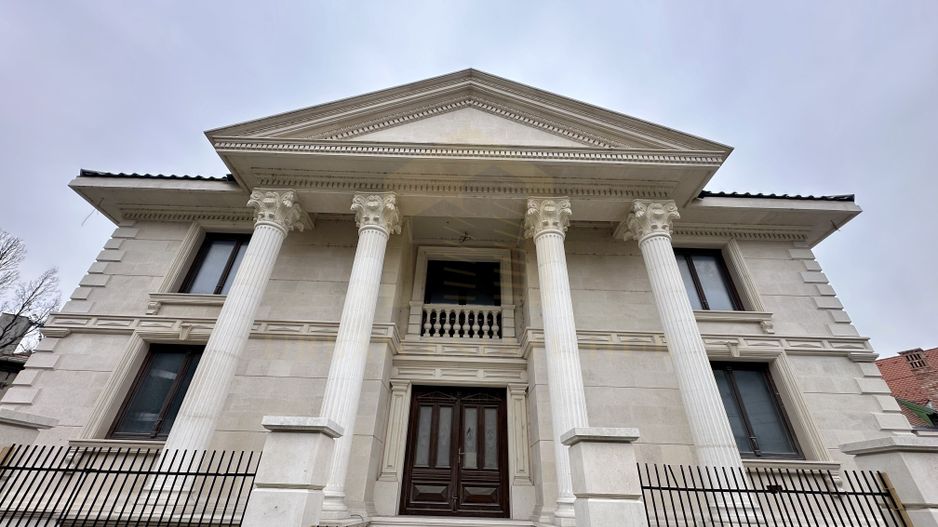 Vanzare casa 530 mp utili, zona Hotel Napoca - Poză 1