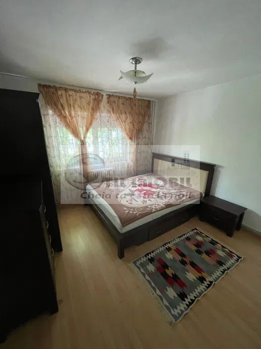 Apartament 3 camere CUG 470 euro - Poză 1