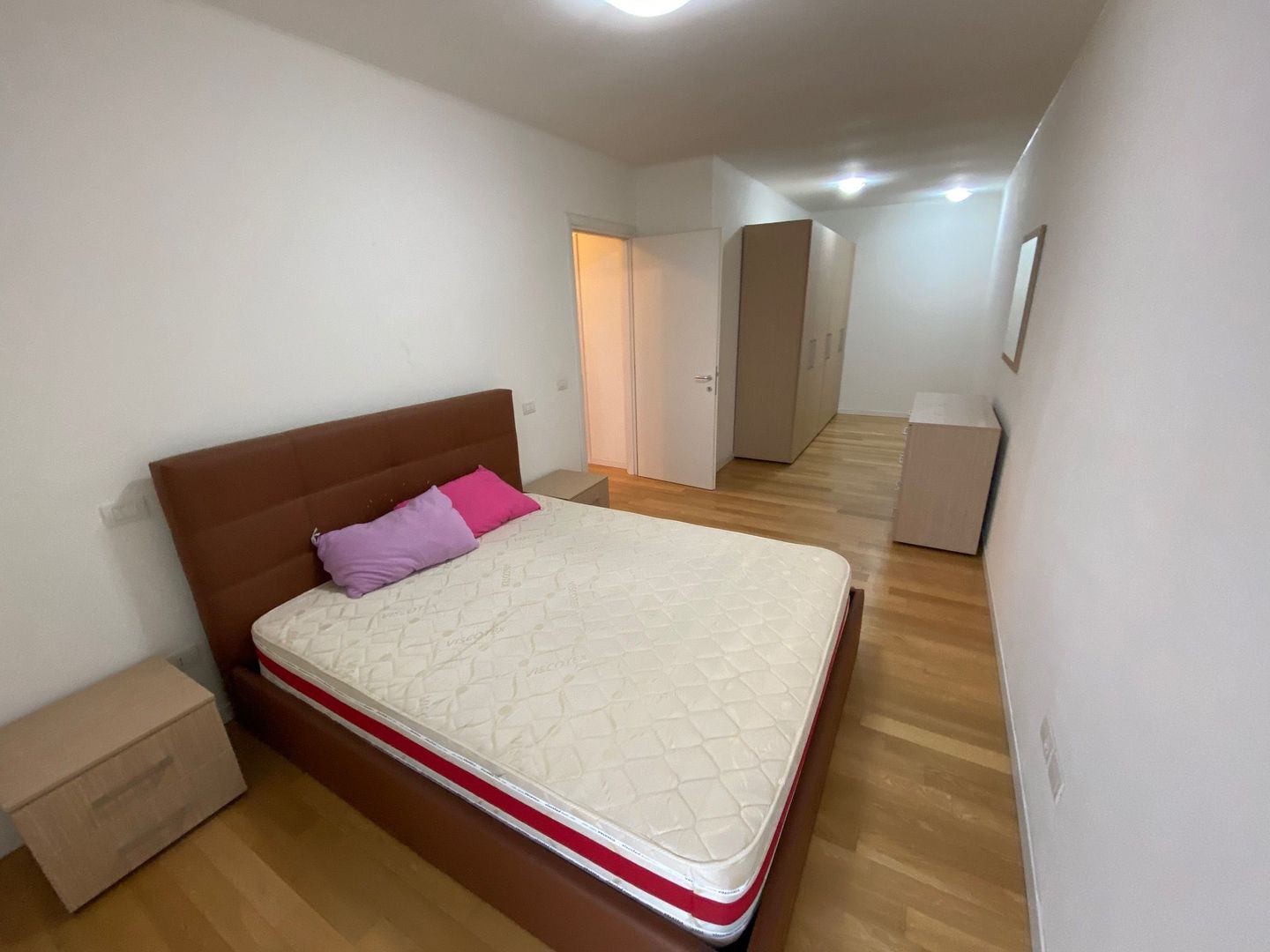 Apartament cu 3 camere   în zona Ultracentral - Poză 12