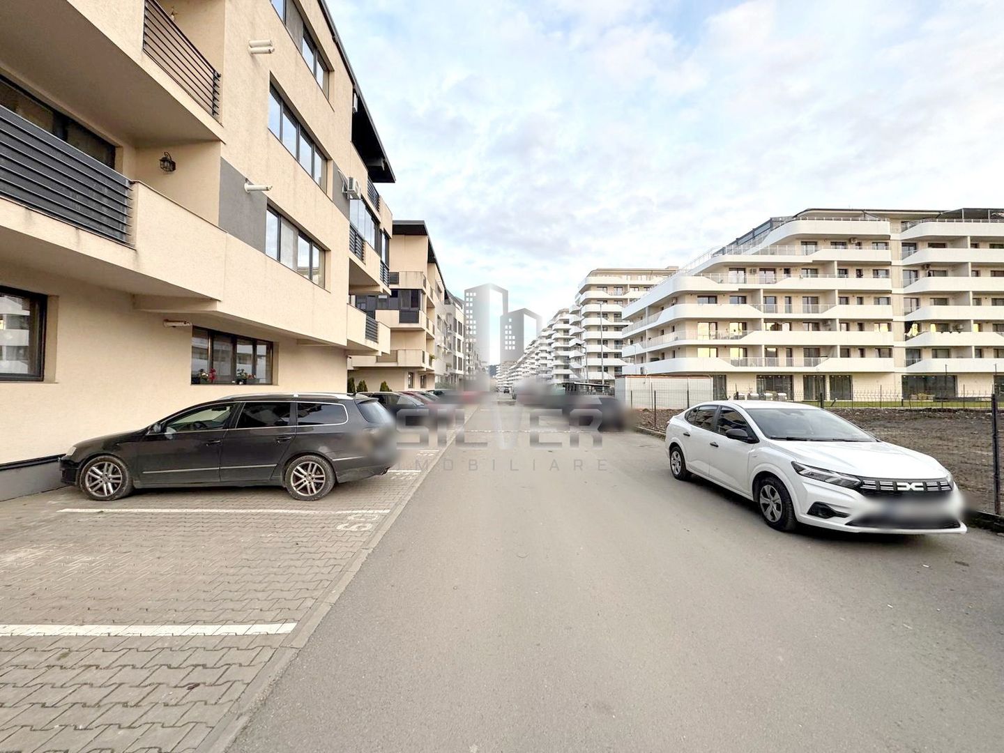 Apartament cu 2 camere/49mp/parcare cu CF/zona Eroilor. - Poză 1