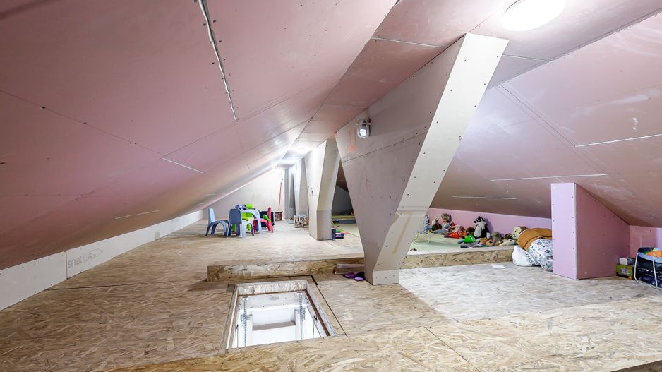 REDUCERE Casă nouă, spațioasă, în cartierul rezidențial din Curtici - Poză 10