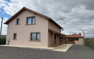 Vila de vanzare in APA-NORD  cu 2 Piscine/Zona de Relaxare/Acces lac - Poză 9