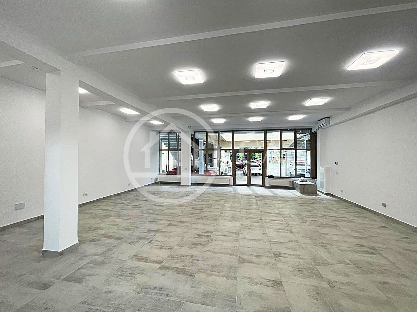 Spatiu comercial de inchiriat in zona Cantemir, Oradea - Poză 2