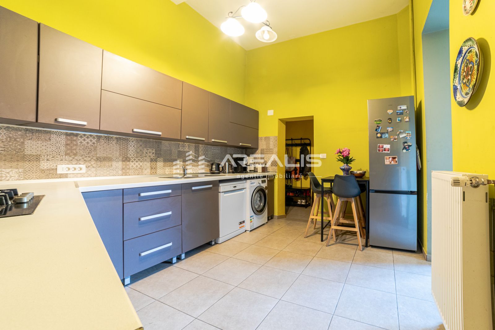 Central, spațios și versatil – Apartament cu 4 camere - Poză 4