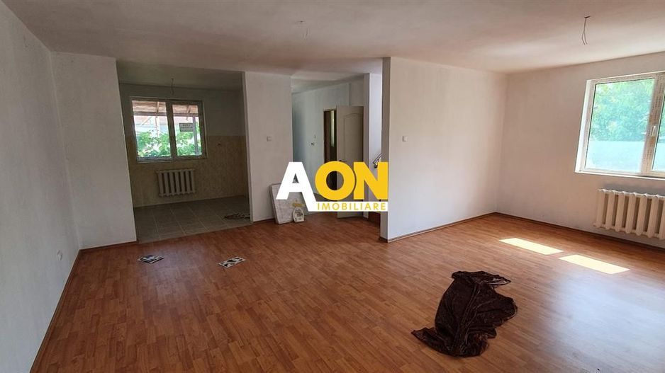 1/2 Duplex, 4 camere, garaj, 175 mp teren, Cetate - Poză 3