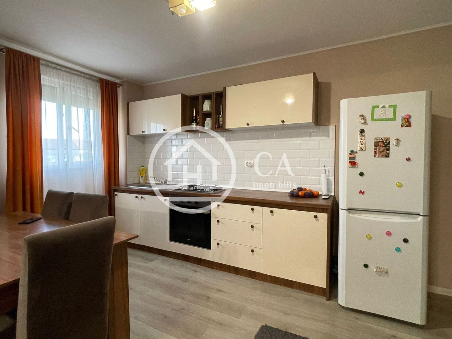 Apartament de vânzare cu 3 camere în zona Rogerius, Oradea - Poză 5