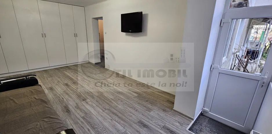 Apartament 2 camere Podu Ros -450 EURO - Poză 1
