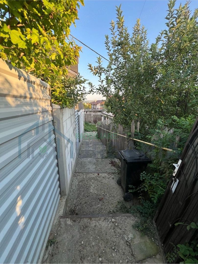 Casă de vânzare în Valea Adâncă, aproape de CUG Nicolina - Poză 5