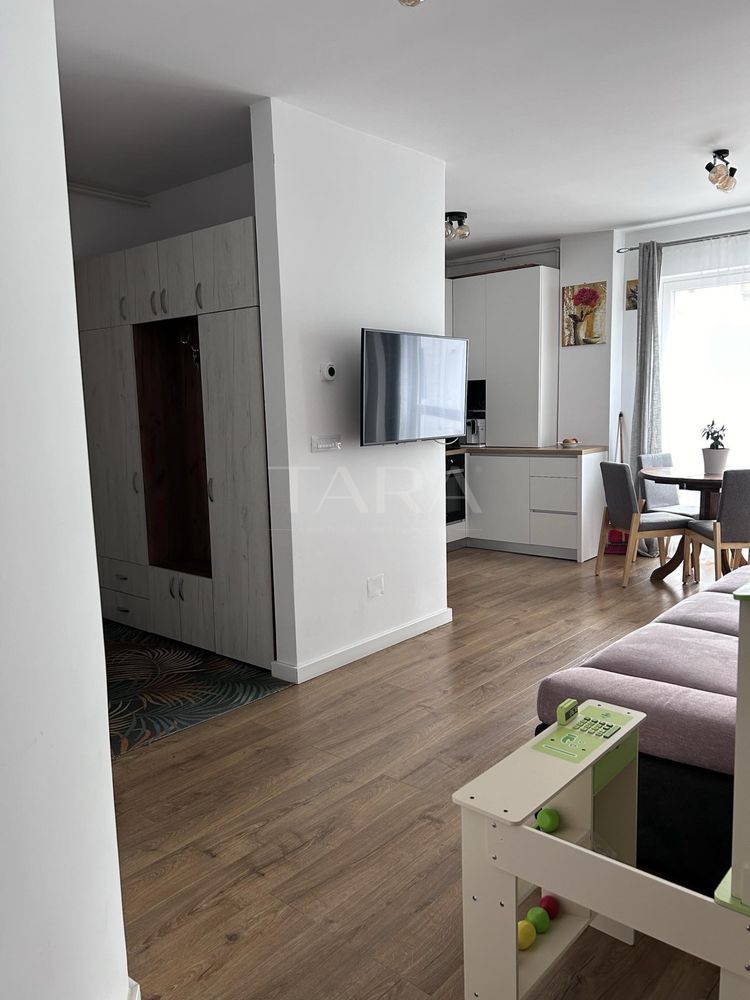 Apartament 2 camere + living cu bucătărie, zona Metro - Poză 3