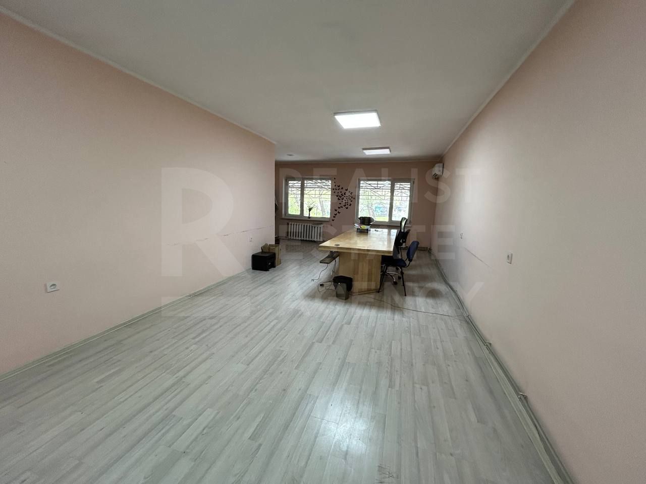 Vânzare, spațiu comercial, 1850 mp + 1,46 ha, str. Ion Neculce, Bălți - Poză 2