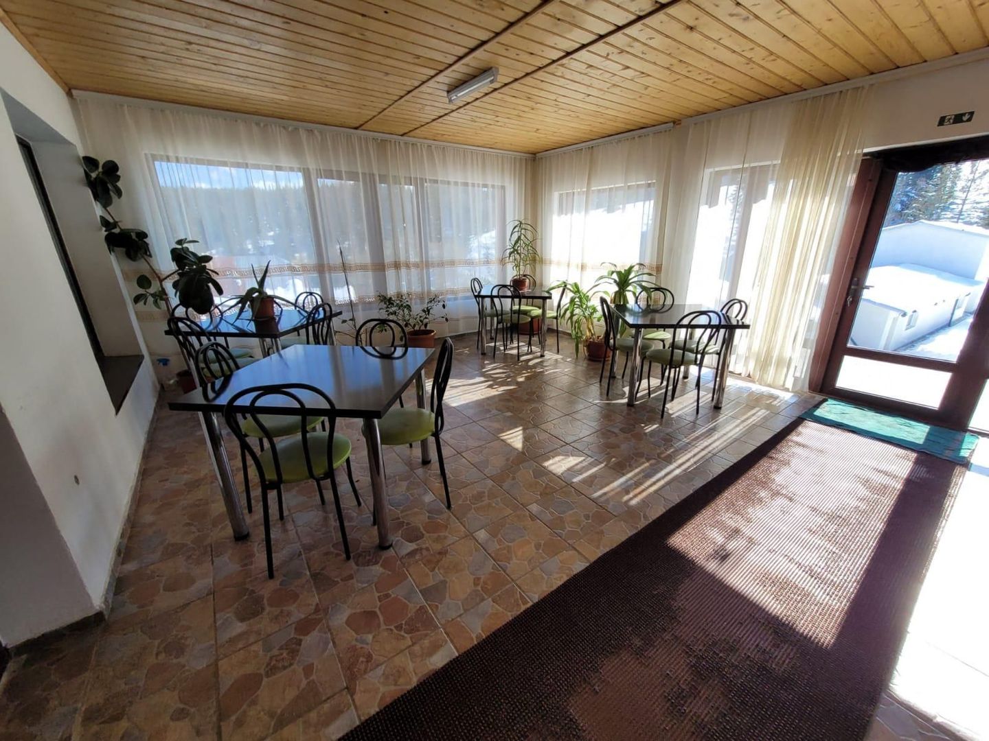 Pensiune + fermă piscicolă (sturion/caviar) | Saru Dornei/Sarisor - Poză 7