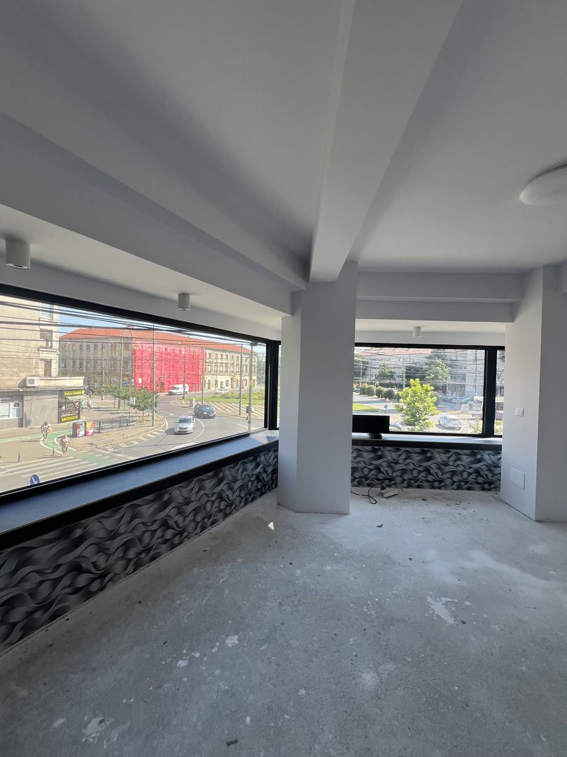 SAD CU VEDERE PANORAMICA - Poză 12