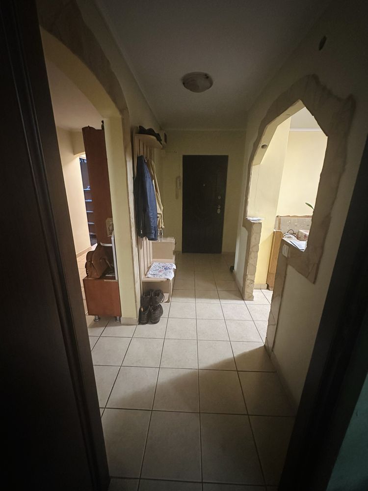 Ag BRASADAS vinde apt 4 camere 3 Micro 17. - Poză 1
